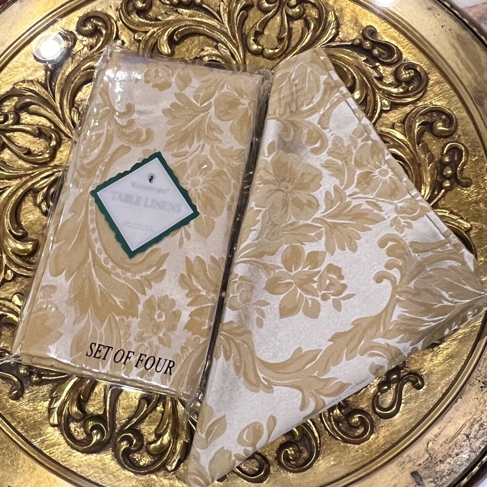 Waterford Kingscourt Set of 4 Napkins - Picture 4 of 10